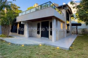 Casa en Venta en santa fe sur Baruta, Miranda