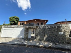 Casa en Venta en santa paula Baruta, Miranda