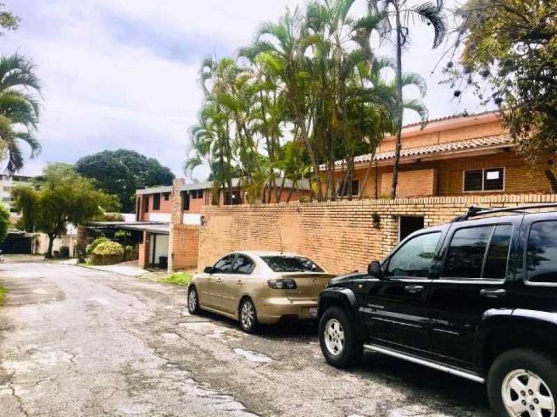 CASA EN VENTA SEBUCAN