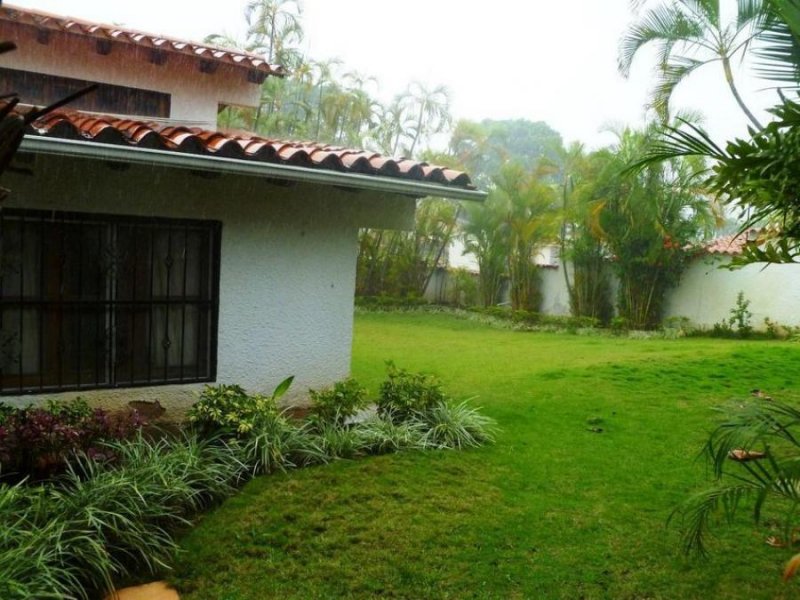 Foto Casa en Venta en Terraza de Los Nisperos, Valencia, Carabobo - U$D 225.000 - CAV158946 - BienesOnLine