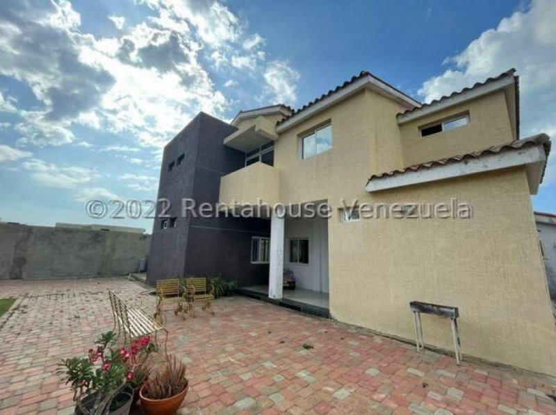 Foto Casa en Venta en zarabon, Falcón - U$D 300.000 - CAV195823 - BienesOnLine