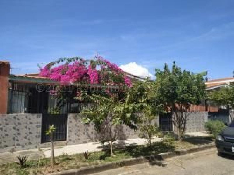 Foto Casa en Venta en trigal centro  valencia carabobo, Valencia, Carabobo - U$D 37.000 - CAV146498 - BienesOnLine