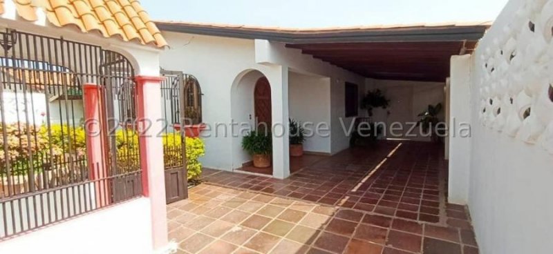 Foto Casa en Venta en punto fijo, Punto Fijo, Falcón - U$D 47.500 - CAV171812 - BienesOnLine