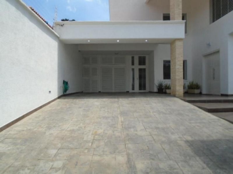 Foto Casa en Venta en San Jose, Urbanizacion la Viña, Carabobo - U$D 350.000 - CAV145181 - BienesOnLine