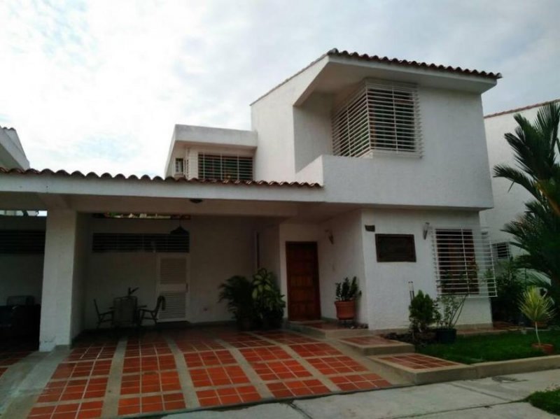 Foto Casa en Venta en San Jose, Urbanizacion las Clavellinas Valencia Venezuela, Carabobo - U$D 280.000 - CAV144766 - BienesOnLine