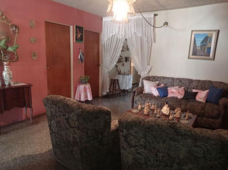 Foto Casa en Venta en Rafael Urdaneta, Valencia, Carabobo - U$D 14.700 - CAV227157 - BienesOnLine