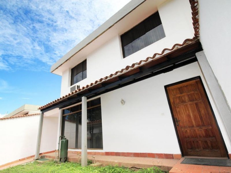 Foto Casa en Venta en Caracas, Distrito Federal - U$D 385.000 - CAV219279 - BienesOnLine