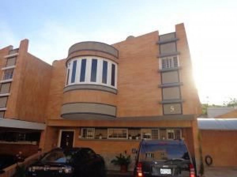 Foto Casa en Venta en Valles de camoruco, Valencia, Carabobo - U$D 115.000 - CAV142933 - BienesOnLine