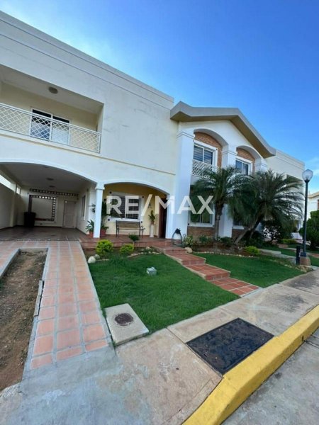 Foto Casa en Venta en Villa Española, Zulia - U$D 160.000 - CAV230260 - BienesOnLine