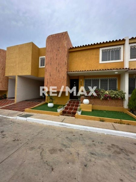 Foto Casa en Venta en Villa Rincón del Mangle, Zulia - U$D 90.000 - CAV230237 - BienesOnLine