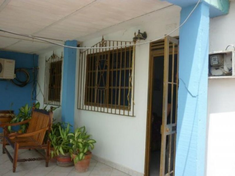 Foto Casa en Venta en Punto Fijo, Falcón - BsF 300 - CAV40497 - BienesOnLine