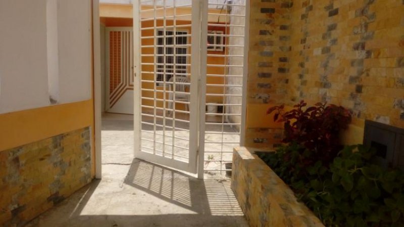 Foto Casa en Venta en villa alianza 1, Los Guayos, Carabobo - BsF 117.000.000 - CAV102945 - BienesOnLine