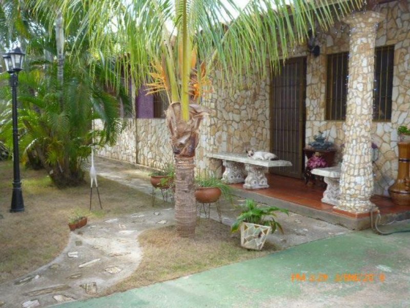 Casa en Venta en Tacarigua Higuerote, Miranda