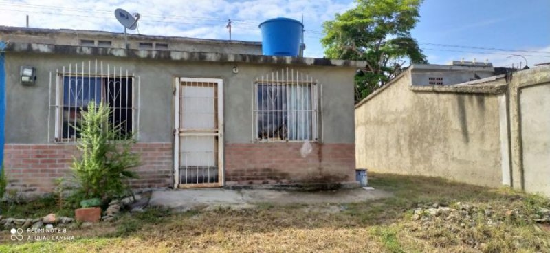 Foto Casa en Venta en Santa Rosa de Lima, Urbanización Matalinda, Miranda - U$D 6.500 - CAV130049 - BienesOnLine