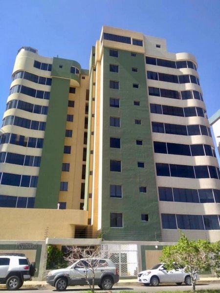 Foto Apartamento en Alquiler en Lechería, Anzoátegui - U$D 750 - APA131280 - BienesOnLine