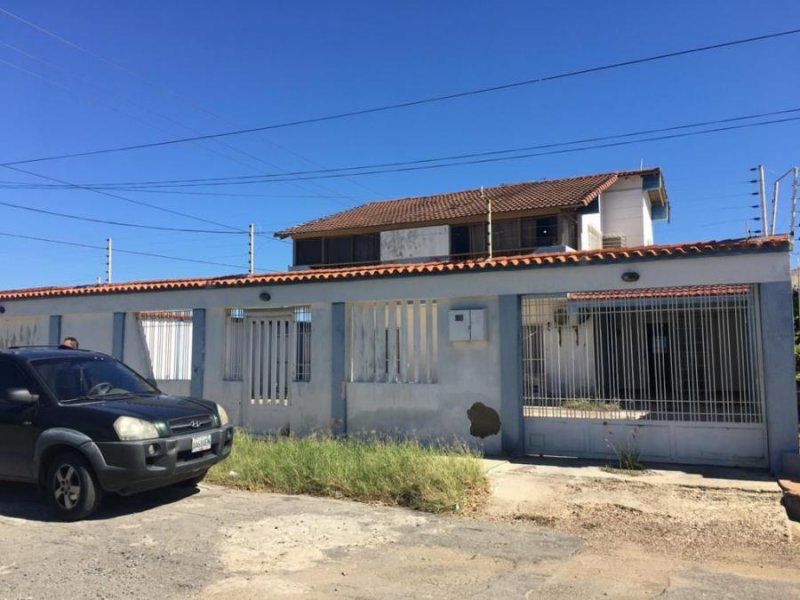 Foto Casa en Venta en carirubana, Punto Fijo, Falcón - U$D 40.000 - CAV140715 - BienesOnLine