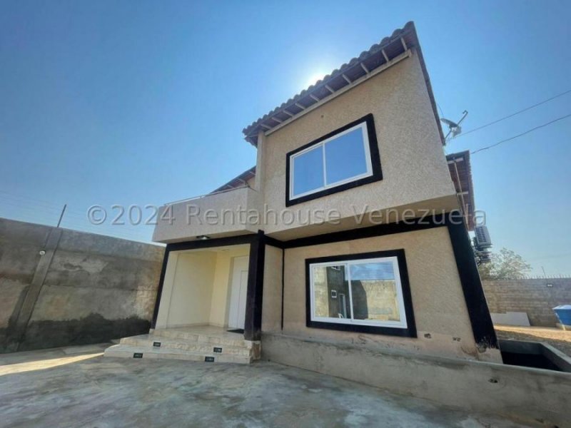 Casa (Multipes Niveles) en Venta en Santa Fe, Falcon MLS #24-20147 GR