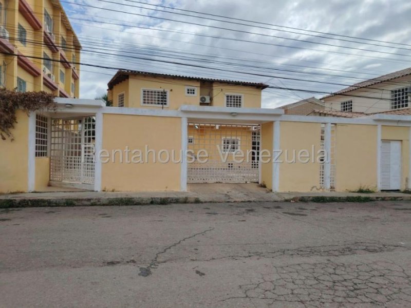 Casa (Multipes Niveles) en Venta en Sector Bobare, Falcon MLS #25-20837 GR