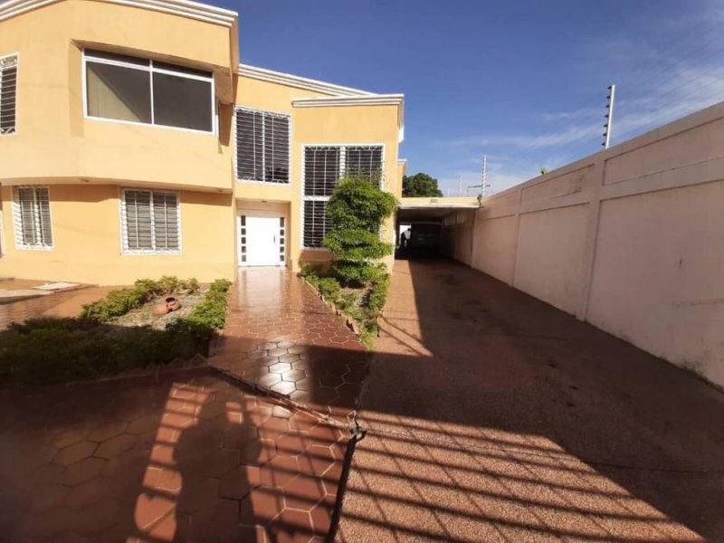 Foto Casa en Venta en La Rosaleda, Maracaibo, Zulia - U$D 25.000 - CAV153070 - BienesOnLine