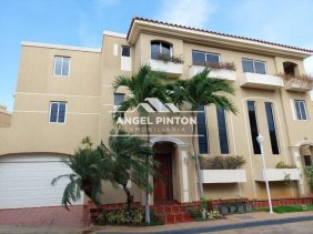 CASA VENTA CABO NORTE LAGO MAR BEACH MARACAIBO API 9997 JANETTE PEREZ