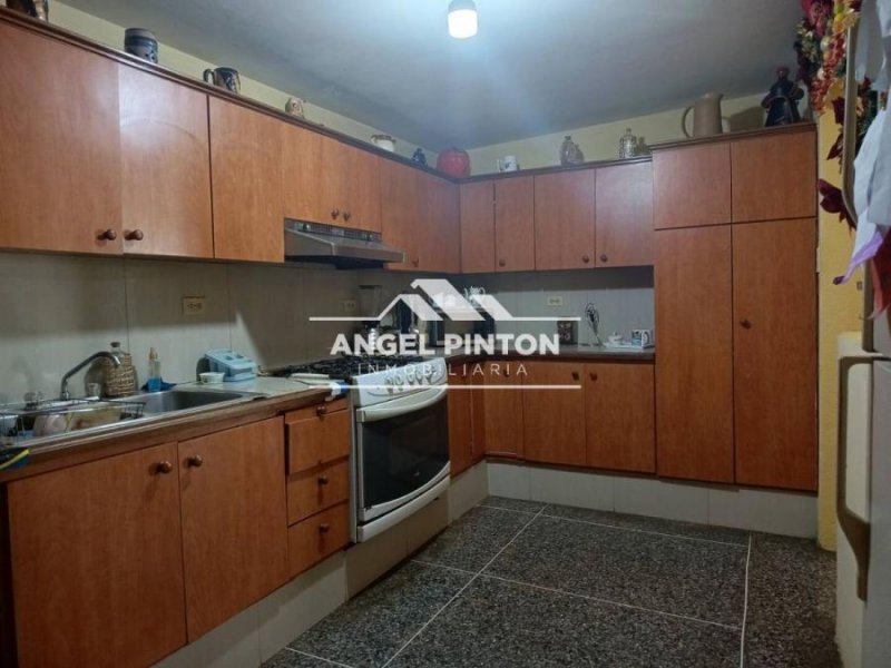 Foto Casa en Venta en Oeste, Maracaibo, Zulia - U$D 20.000 - CAV250748 - BienesOnLine