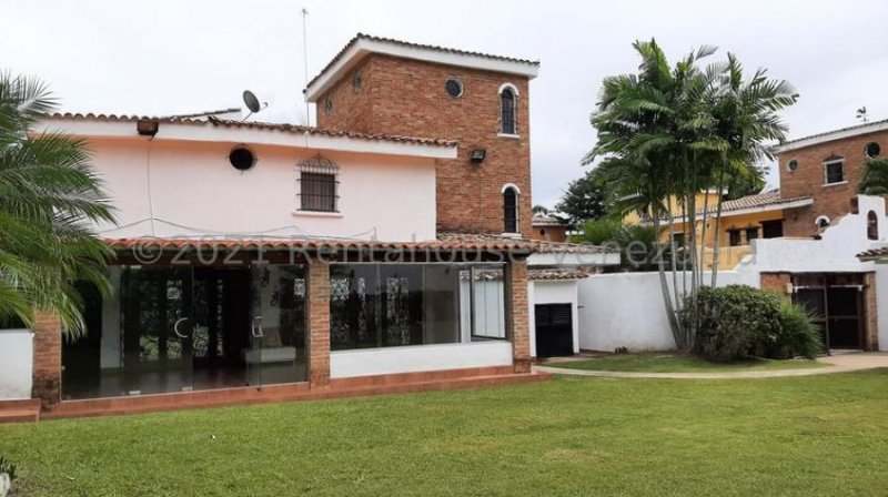 Foto Casa en Venta en piedra pintada, Valencia, Carabobo - U$D 450.000 - CAV162534 - BienesOnLine