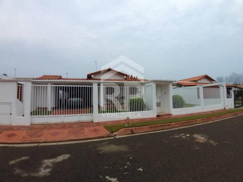 Foto Casa en Venta en Punto Fijo, Falcón - U$D 95.000 - CAV225991 - BienesOnLine