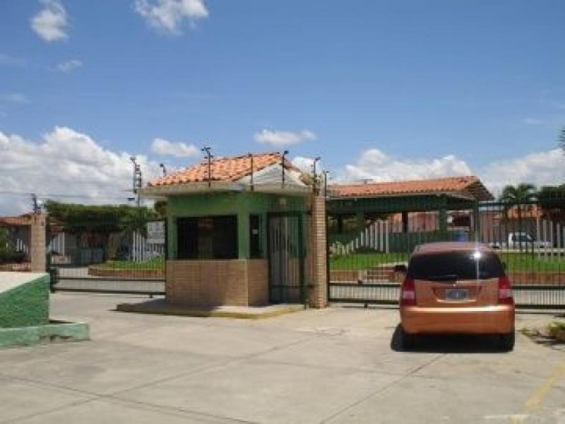 Foto Casa en Venta en Guacara, Carabobo - U$D 20.000 - CAV82062 - BienesOnLine