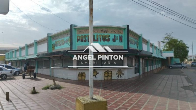 CENTRO COMERCIAL EN VENTA EN EL PEDREGAL MARACAIBO API 3377