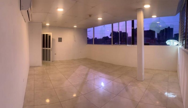 Foto Local en Alquiler en Lechería, Anzoátegui - U$D 300 - LOA230046 - BienesOnLine