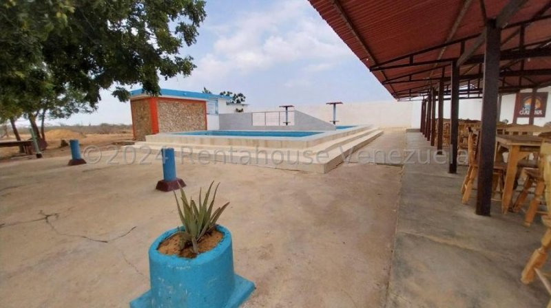 Centro Recreacional en Venta en Via Capatarida en Dabajuro, Falcon MLS #24-24974 GR