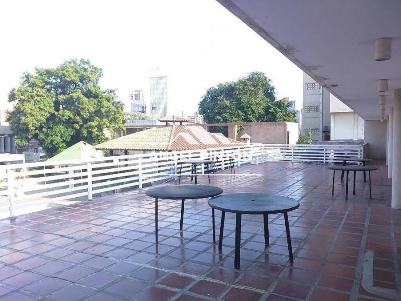 Foto Local en Venta en ESTE, Maracaibo, Zulia - U$D 2.400.000 - LOV243442 - BienesOnLine