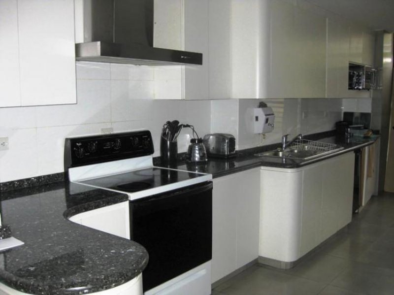 Foto Apartamento en Venta en municipio el hatillo, Caracas, Distrito Federal - BsF 4.100.000 - APV36748 - BienesOnLine