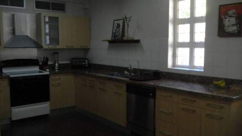 Foto Casa en Venta en La Lago, Maracaibo, Zulia - BsF 1.800.000 - CAV43154 - BienesOnLine