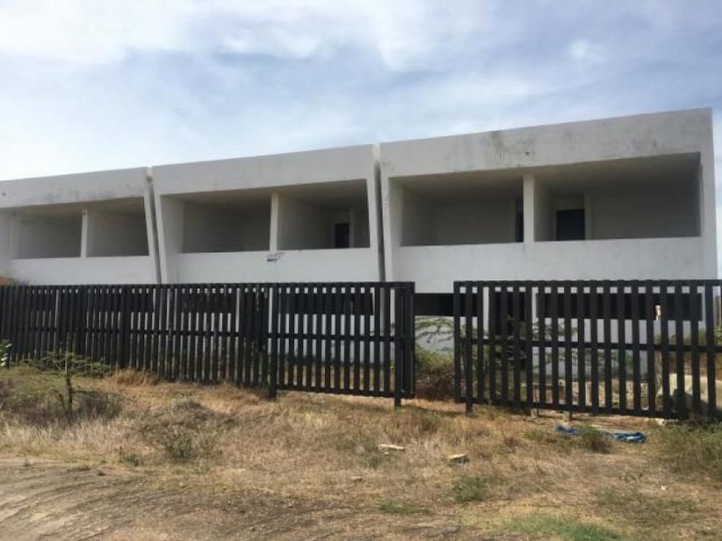 Foto Casa en Venta en Carirubana, Punto Fijo, Falcón - BsF 181.524.000 - CAV117079 - BienesOnLine