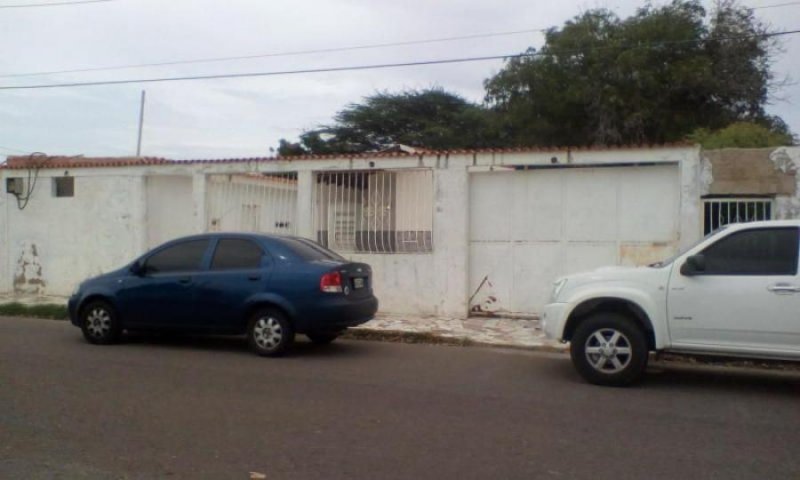 Foto Casa en Venta en Punto Fijo, Punto Fijo, Falcón - BsF 71.014.000 - CAV116817 - BienesOnLine