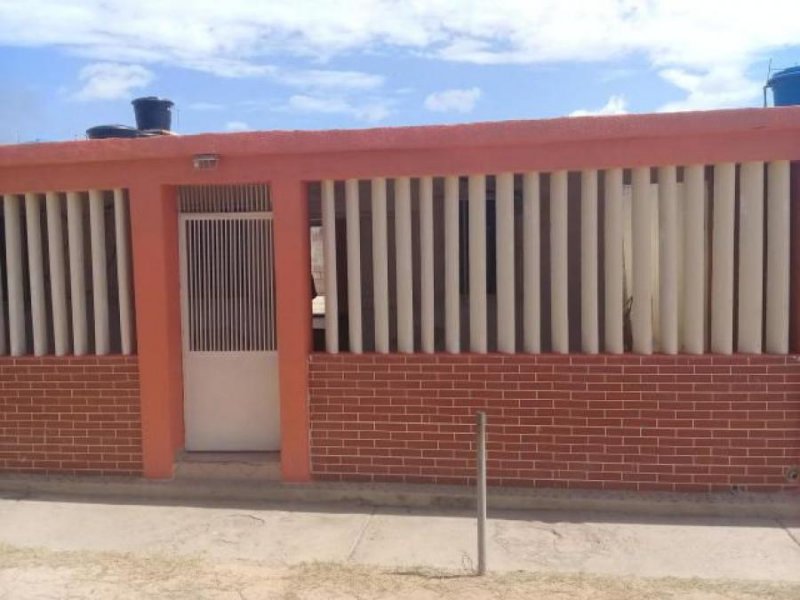 Foto Casa en Venta en Punto Fijo, Falcón - BsF 7.000 - CAV118203 - BienesOnLine