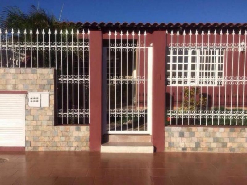 Foto Casa en Venta en Carirubana, Punto Fijo, Falcón - BsF 261.909.000 - CAV114969 - BienesOnLine