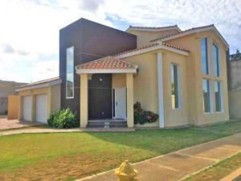 Foto Casa en Venta en Carirubana, Punto Fijo, Falcón - BsF 1.629.659.000 - CAV114968 - BienesOnLine