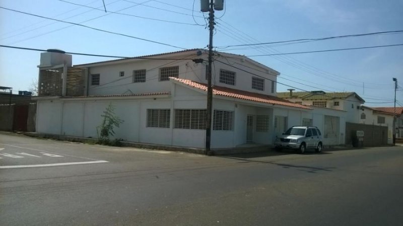 Foto Casa en Venta en carirubana, punto fijo, Falcón - U$D 90.000 - CAV140839 - BienesOnLine