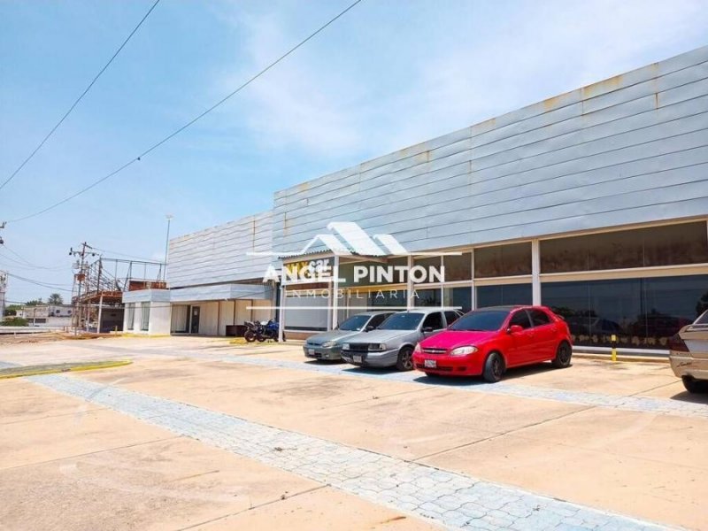 Foto Local en Alquiler en Maracaibo, Zulia - U$D 8.000 - LOA243940 - BienesOnLine