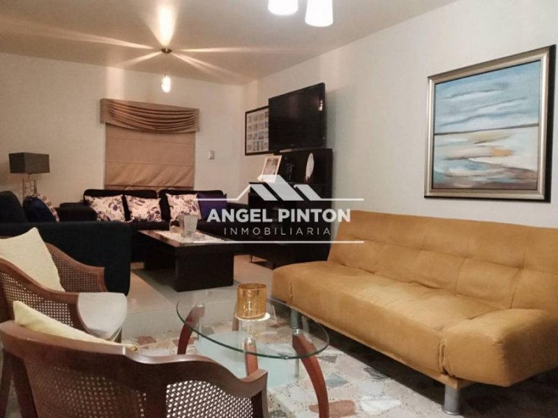 Foto Casa en Alquiler en La Lago, Maracaibo, Zulia - U$D 400 - CAA221857 - BienesOnLine