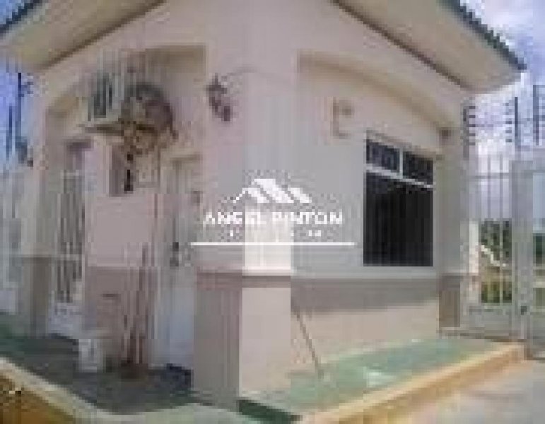 Foto Casa en Venta en Cabimas, Zulia - U$D 12.000 - CAV240571 - BienesOnLine