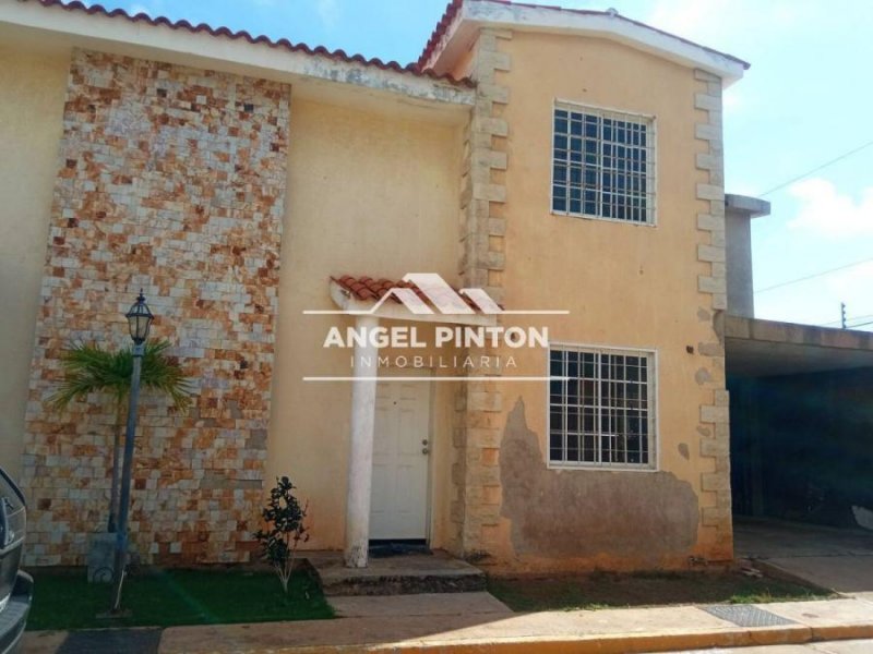 Foto Casa en Venta en Lago Mar Beach, Maracaibo, Zulia - U$D 20.000 - CAV232336 - BienesOnLine