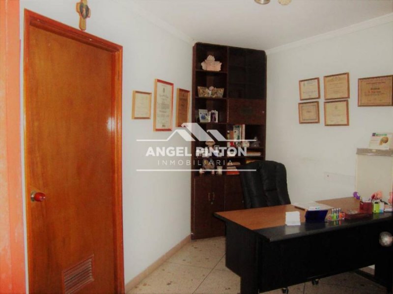 Foto Oficina en Venta en ZONA OESTE, LA LIMPIA, Zulia - U$D 14.600 - OFV202869 - BienesOnLine