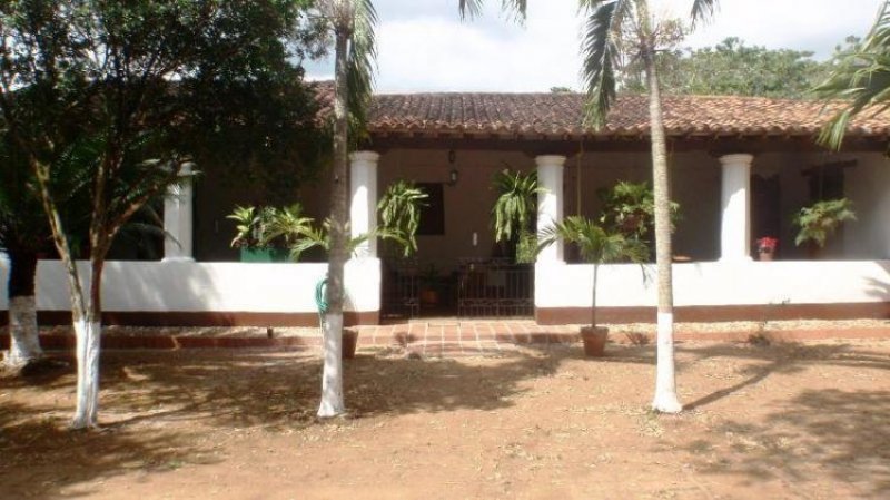 Foto Casa en Venta en Charallave, Miranda - BsF 92.000.000 - CAV45988 - BienesOnLine