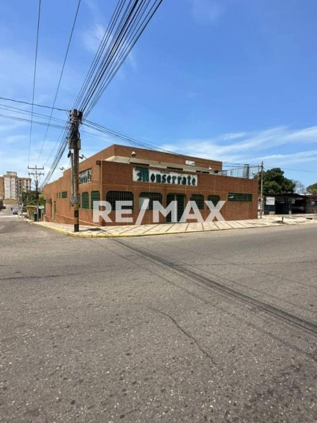 Edificio en Alquiler en Centro Sector Veritas, Zulia