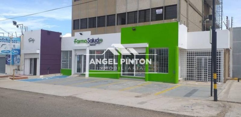 EDIFICIO COMERCIAL EN ALQUILER EN AV. DR PORTILLO MARACAIBO API 2135