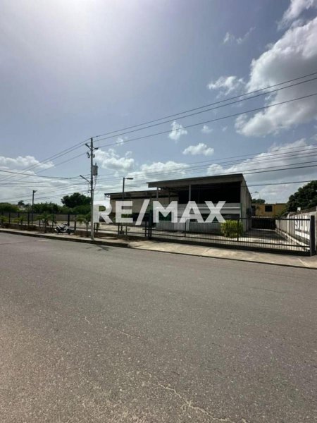 Edificio Comercial en Venta Av. Artes Machiques de Périja Remax Millenium