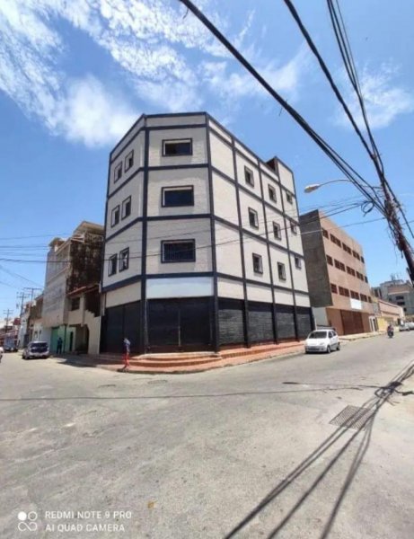 Edificio en  venta en el antiguo sede del ivss en porlamar al lado de c.c concord